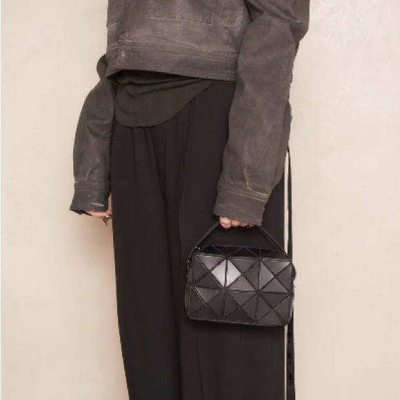 BAO BAO ISSEY MIYAKE Matte Black Cuboid Shoulder Bag - Picture 3 of 8